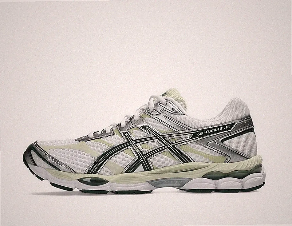 ASICS GEL-CUMULUS 16 Sneaker in Weiß Schuhe