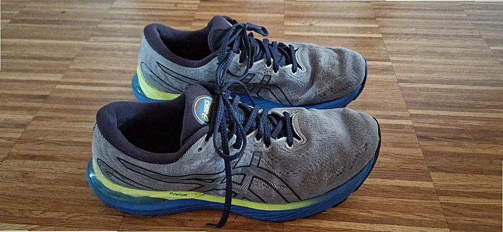 Kunststoff Laufschuh