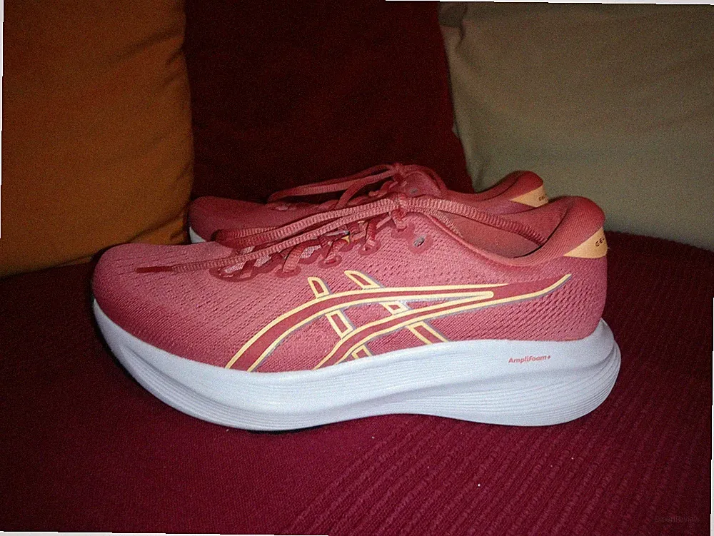 Asics Gel Excite 11 Damen Größe 40,5 Laufschuhe Orange Neutralschuhe