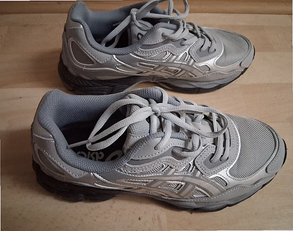 ASICS Gel Herren Laufschuh Silber Grau Mesh Synthetik atmungsaktiv dämpfend, rep