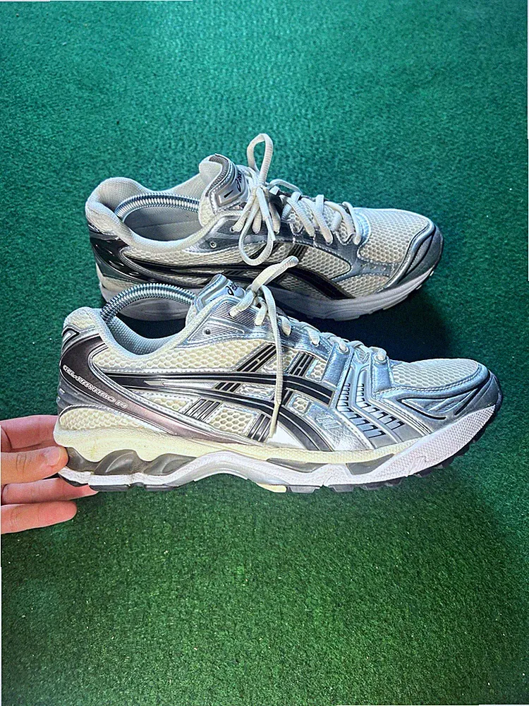 Grau Laufschuh