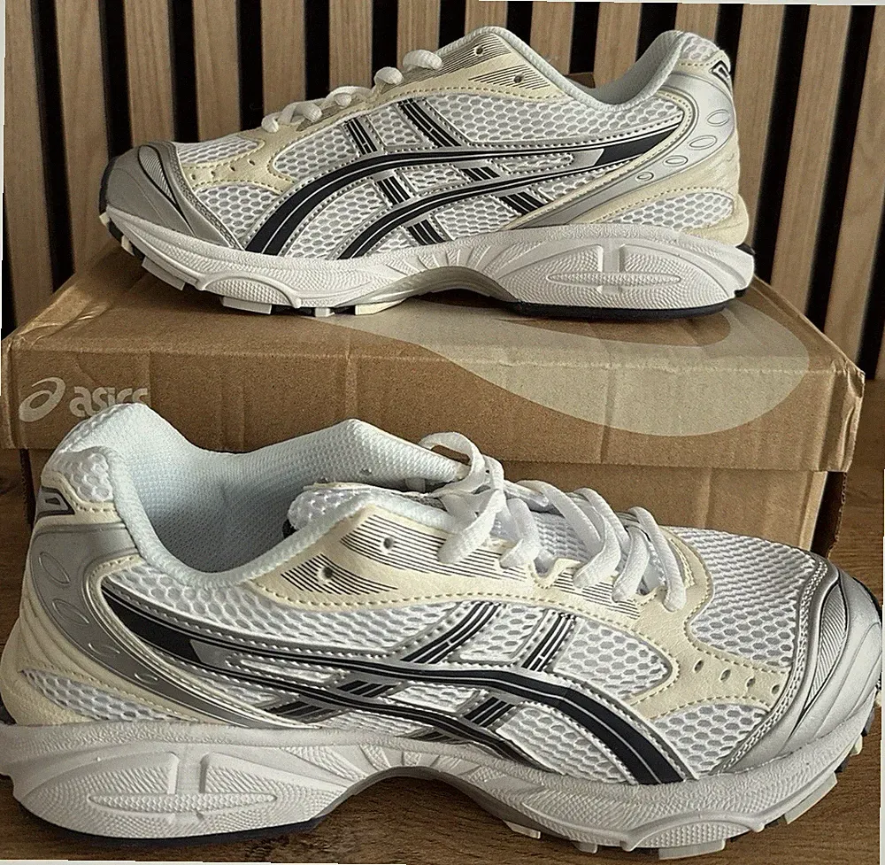 ASICS GEL-KAYANO 14 Herren Laufschuhe Weiß Silber Mesh Dämpfung Low Top