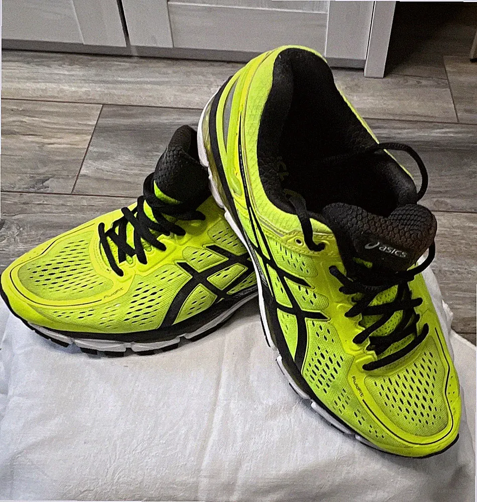 ASICS GEL-Kayano 22 Herren Laufschuhe Mesh atmungsaktiv Schnürung Gelb/Schwarz
