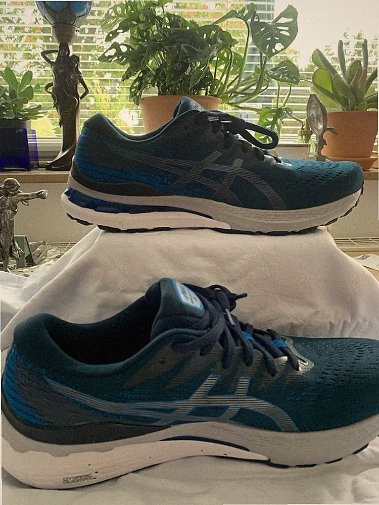 ASICS GEL-Kayano 28 Herren Laufschuhe Sneaker Mesh atmungsaktiv EU 45