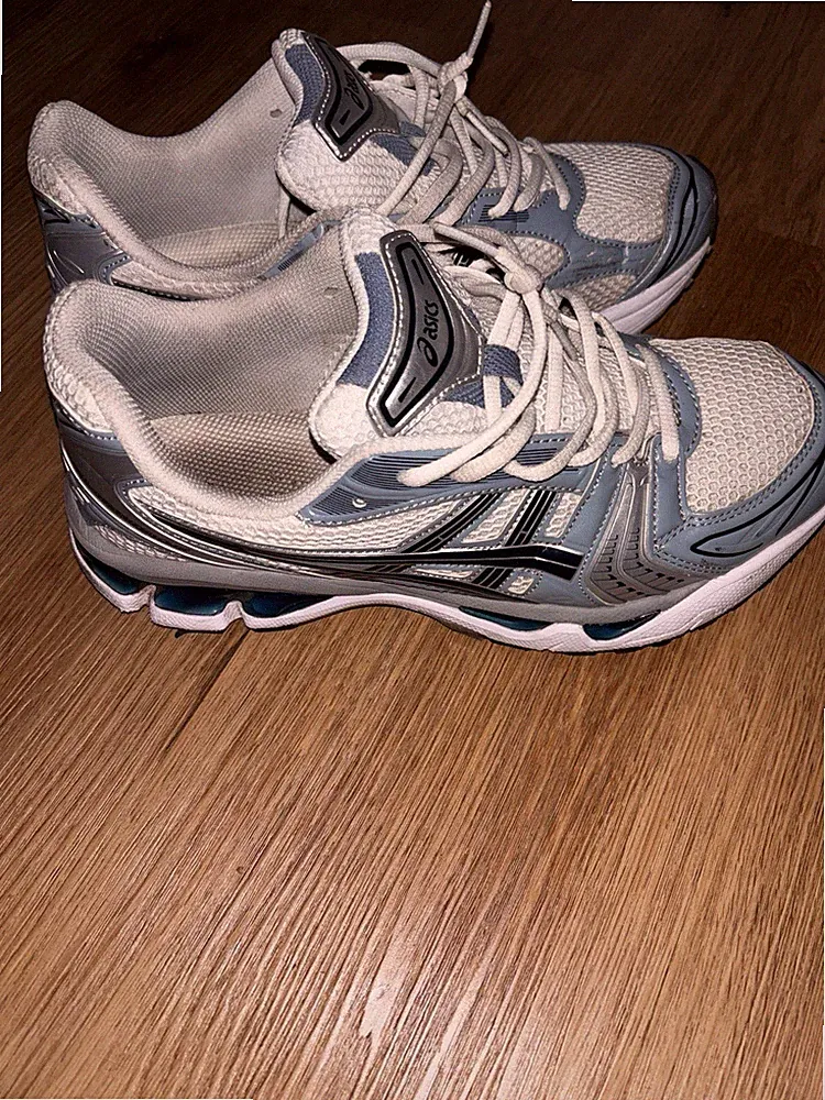 laufschuhe herren schwarz