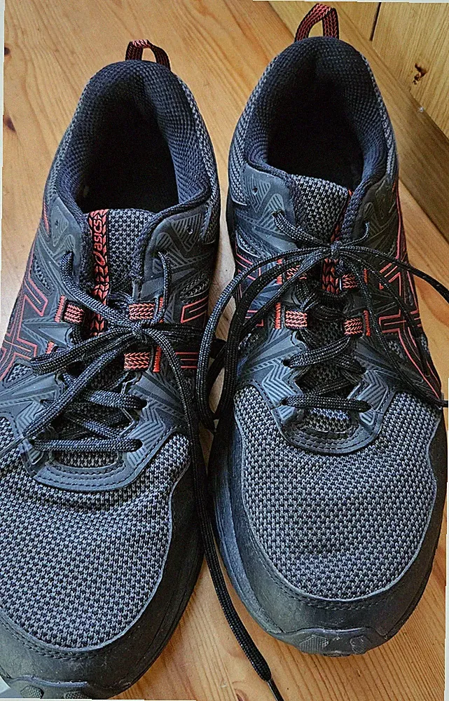 Asics Gel Laufschuhe Venture 8 Schwarz Gr . 42