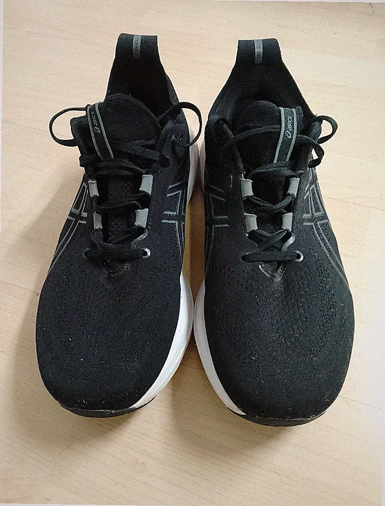 Asics Gel-Nimbus 26 Laufschuhe, Größe 45, Extra Wide, Schwarz