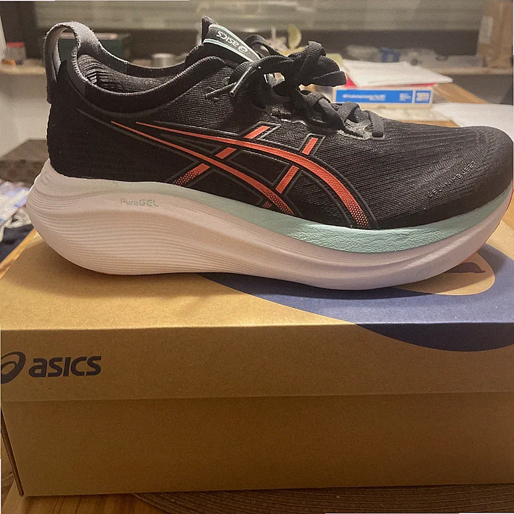 Asics Gel-Nimbus 27 Men , EUR Größe 40,5 , Laufschuhe Herren ,Sportschuhe
