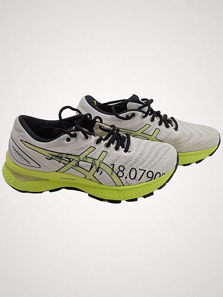 ASICS Gel-Nimbus Laufschuhe Sportschuhe Gr. 40 weiß gelb
