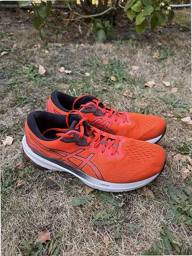 Asics GT-1000 11 Herren Laufschuhe Gr. 44.5