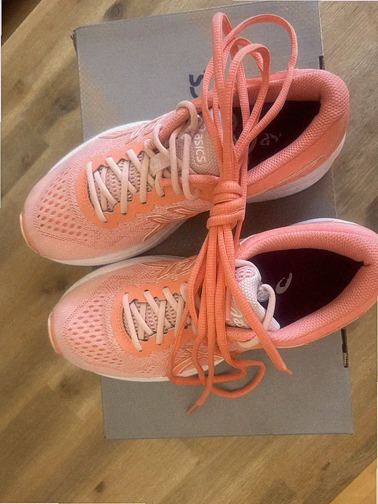 Asics GT-1000 Damen Laufschuhe Größe 39 Orange