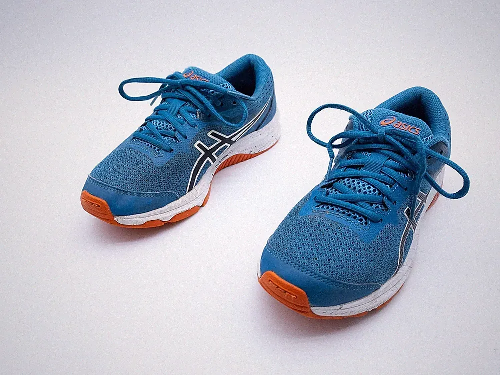 ASICS GT-1000 Unisex Laufschuhe Sportschuhe Sneaker Gr. 37,5 EU Art. 40959-30