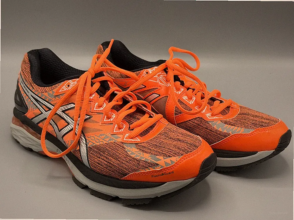 ASICS GT-2000 4 T6F4N Laufschuhe Herren Gr. 42 orange Schuhe Turnschuhe