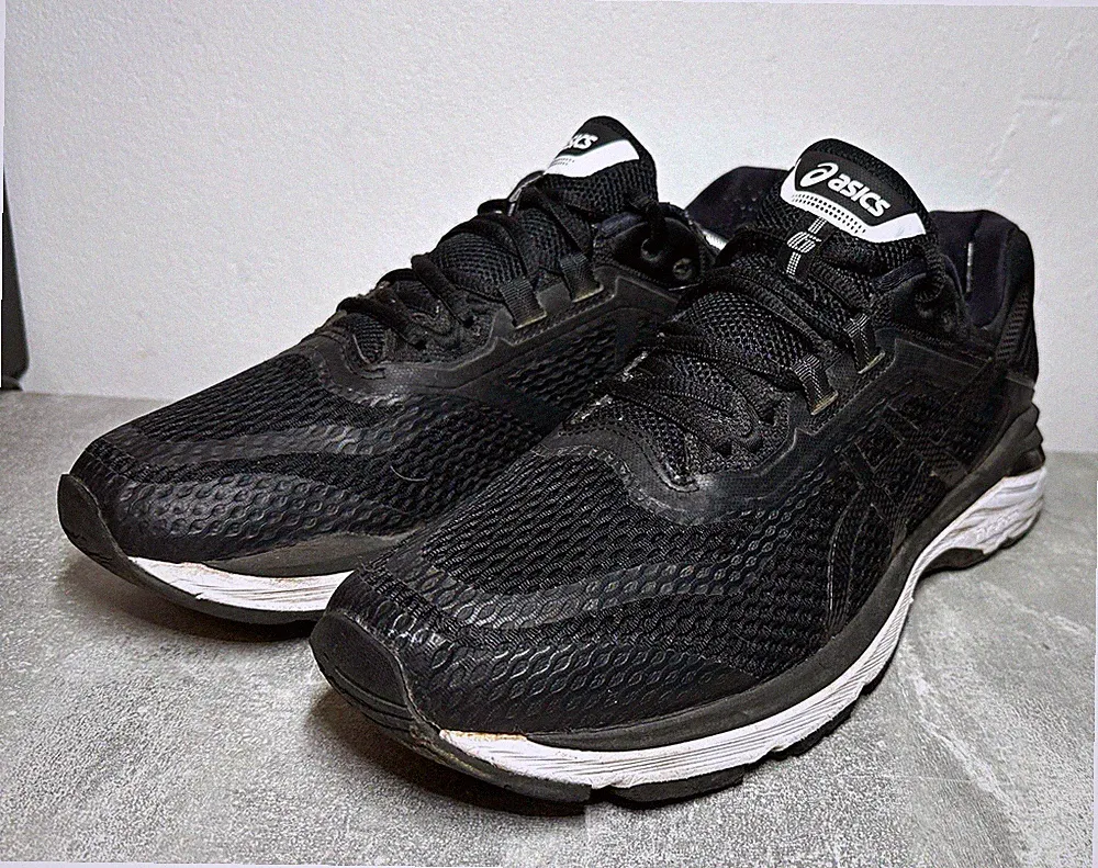 ASICS GT-2000 6 Herren Laufschuhe Sneaker Schwarz/Weiß US 12 EU 46.5 T805N
