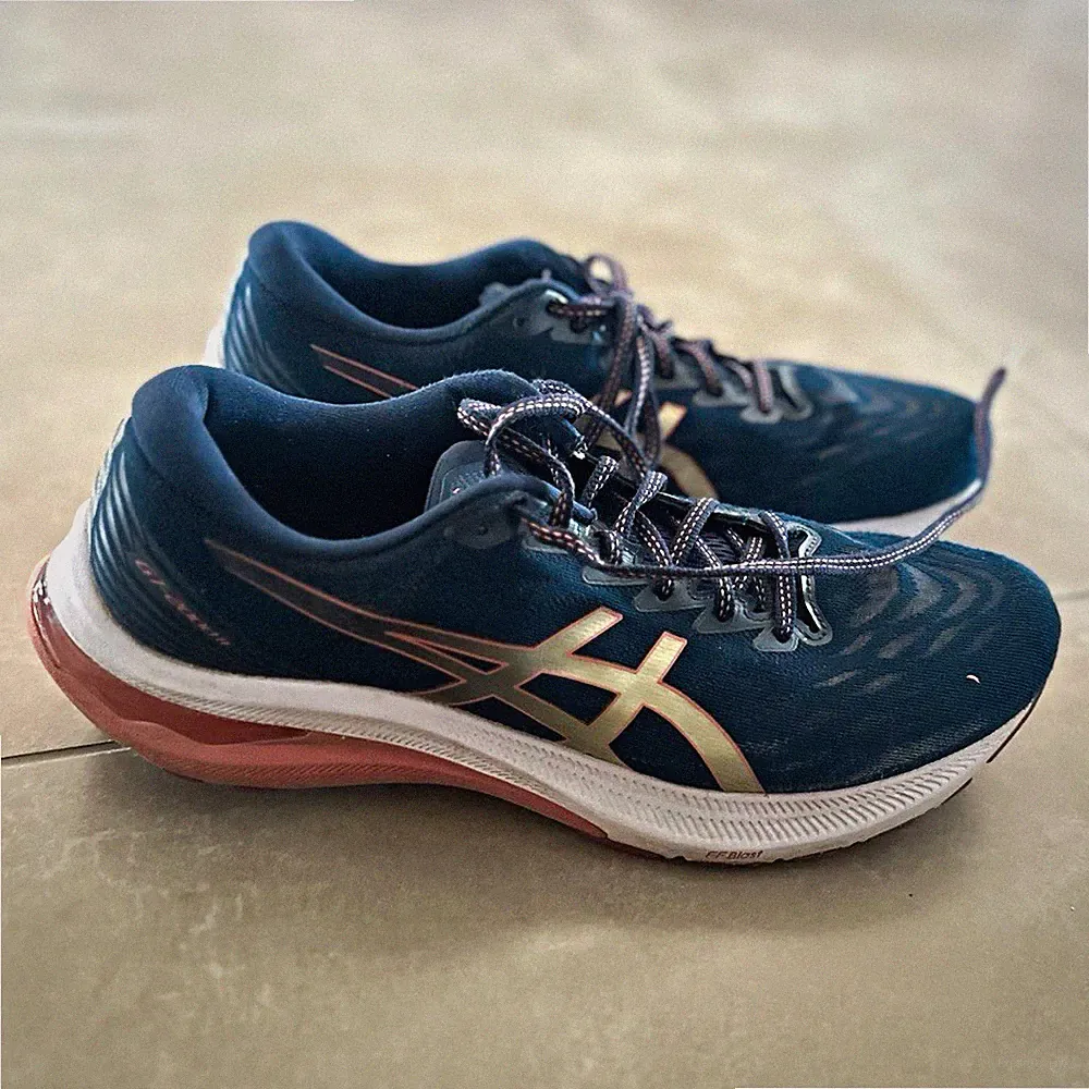 ASICS GT-2000 Herren Laufschuhe Sneaker Low Top Stoff Schnürung Blau/Weiß/Rosa