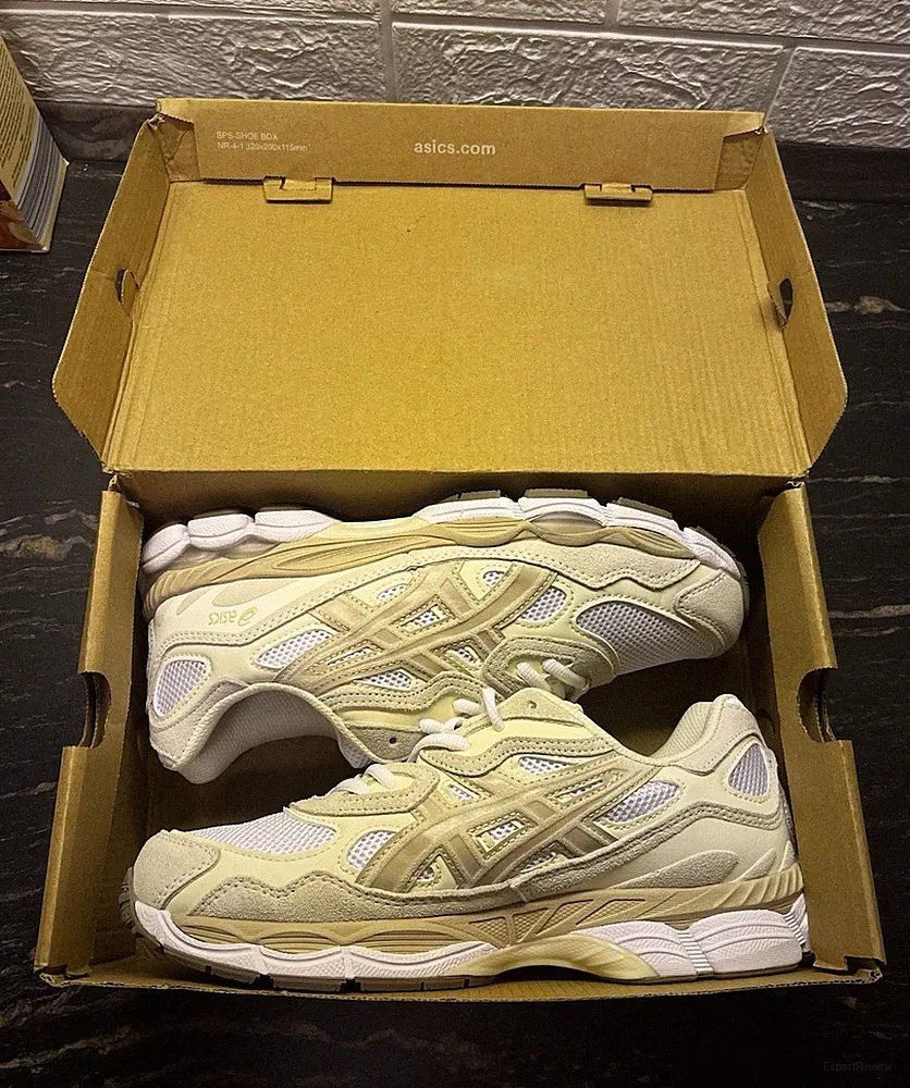 ASICS Herren Sneaker Laufschuhe Mesh Wildleder Beige Weiß Low Top atmungsaktiv