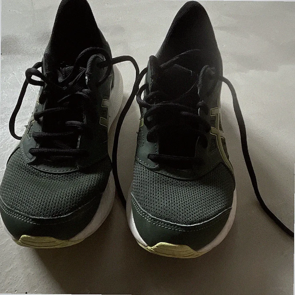 ASICS Jolt 4 Herren Laufschuhe Sneaker Grün EU 38 US 5,5 1011B603-300