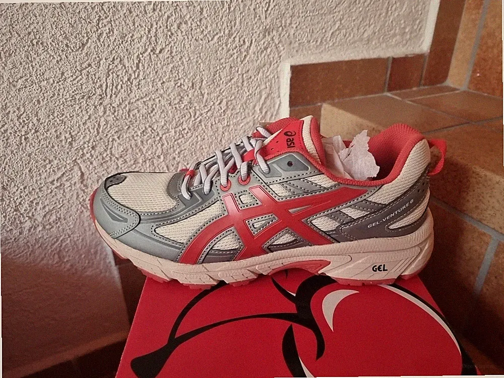 Asics Laufschuhe Damen Gr. 35 Rot Weiß