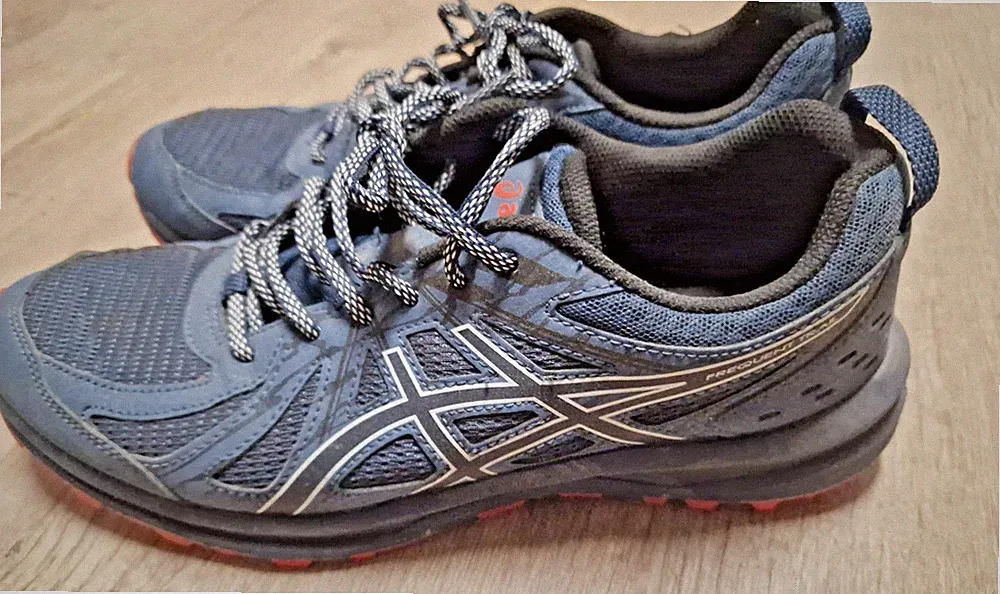 Asics Laufschuhe Frequent Trail 1011A034 Dunkelblau Größe 43.5