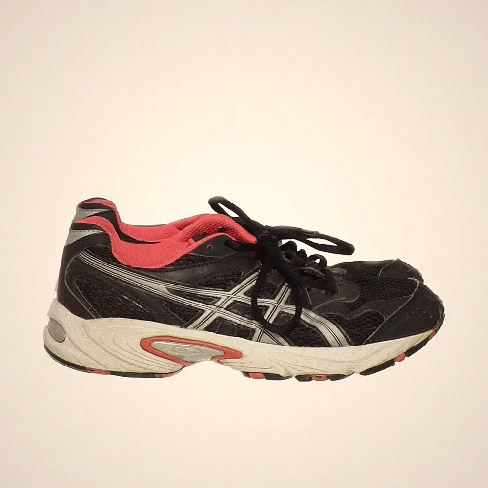 Asics, Laufschuhe, Größe: 38, T27TQ, Schwarz/Rot/Weiß, Damen #QCV