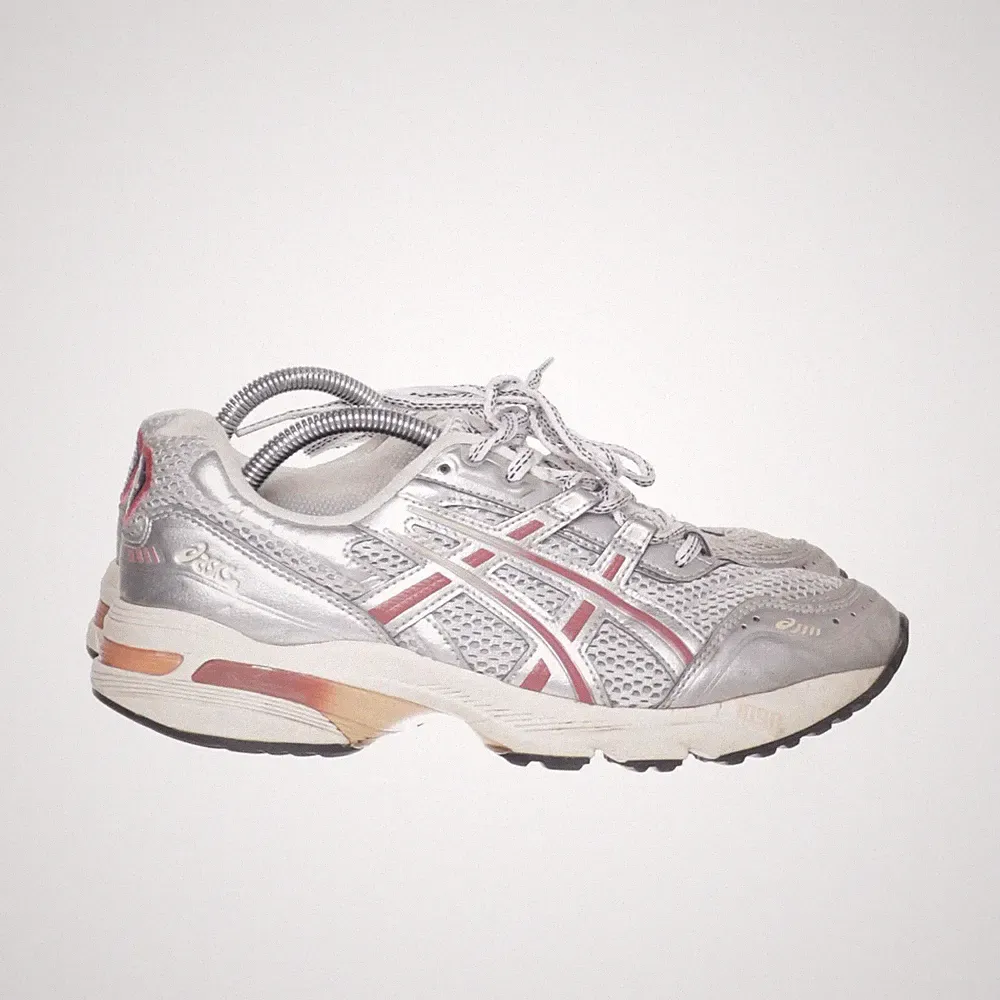 Asics, Laufschuhe, Größe: 39 1/2, GEL-1090, Silber/Rot, Herren #S7F