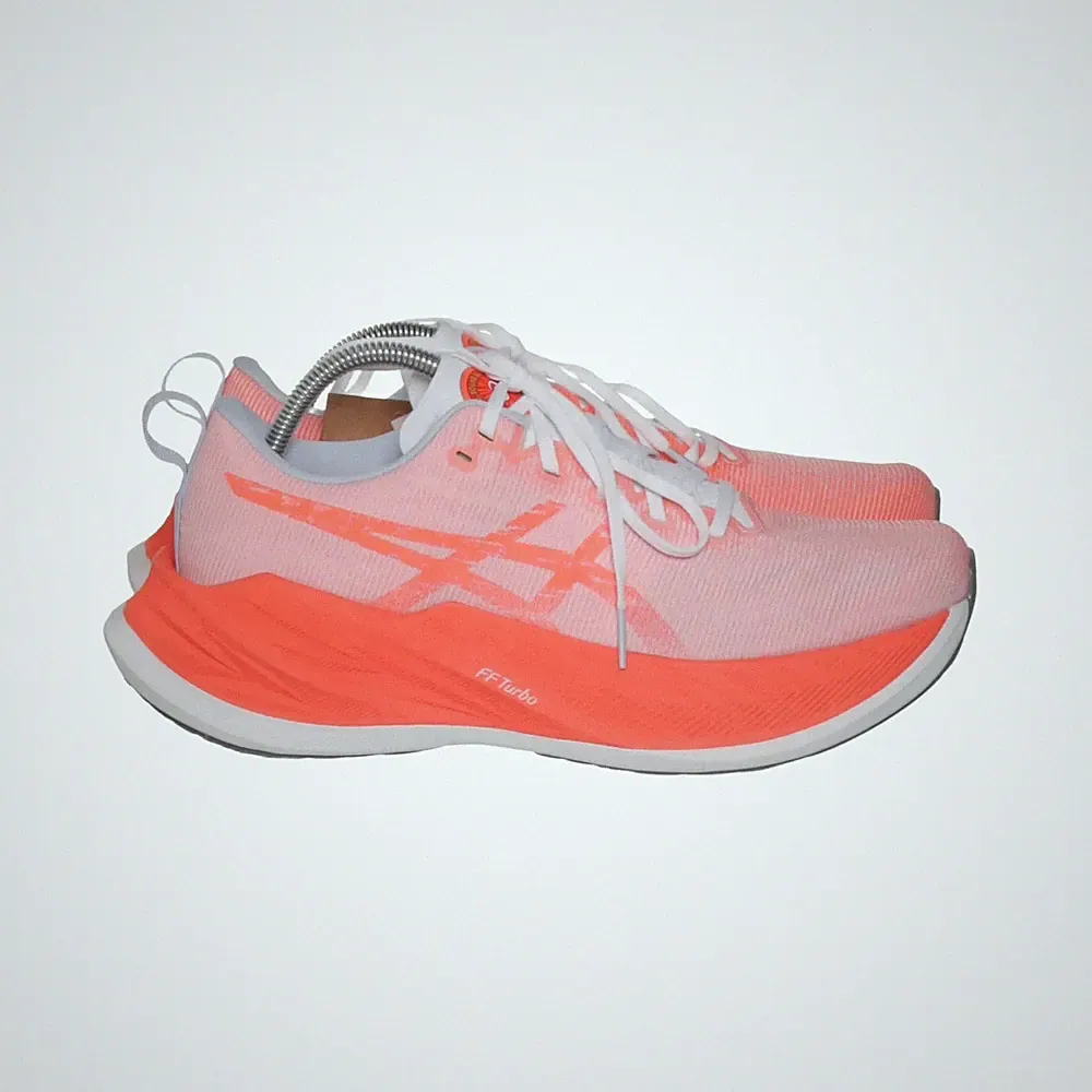 Asics, Laufschuhe, Größe: 42 1/2, model: superblast, Orange/Weiß #bKb