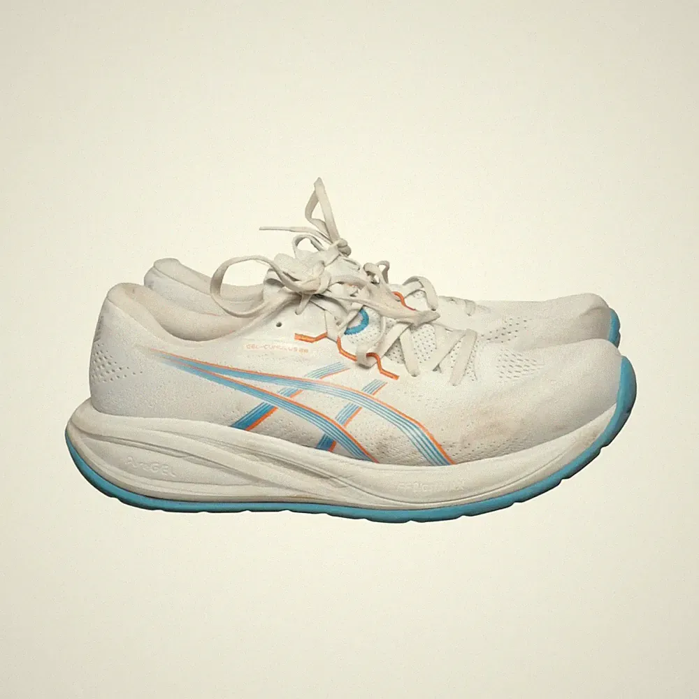 Asics, Laufschuhe, Größe: 44 1/2, model: gel-cumulus 28, Weiß/Blau/Orange #EY7
