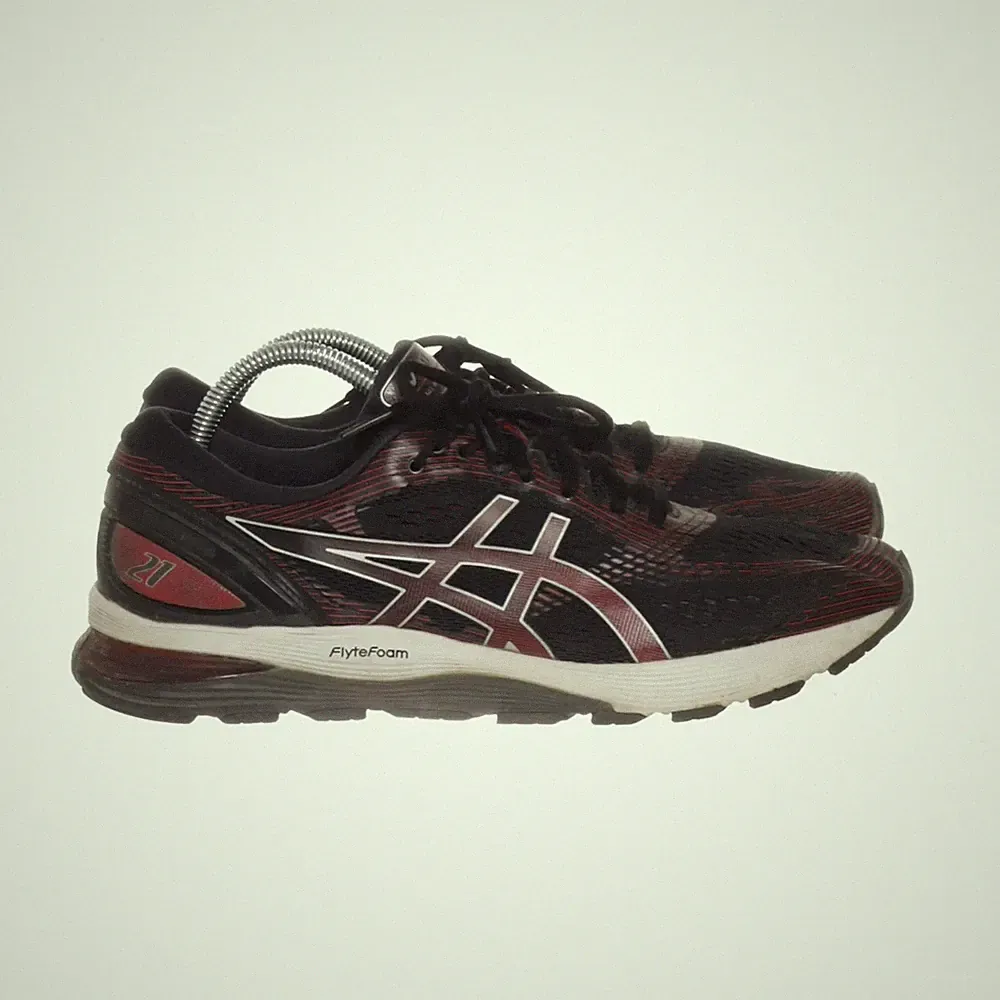 Asics, Laufschuhe, Größe: 44, GEL-NIMBUS, Schwarz/Rot, Unisex (Erwachsene) #oZz