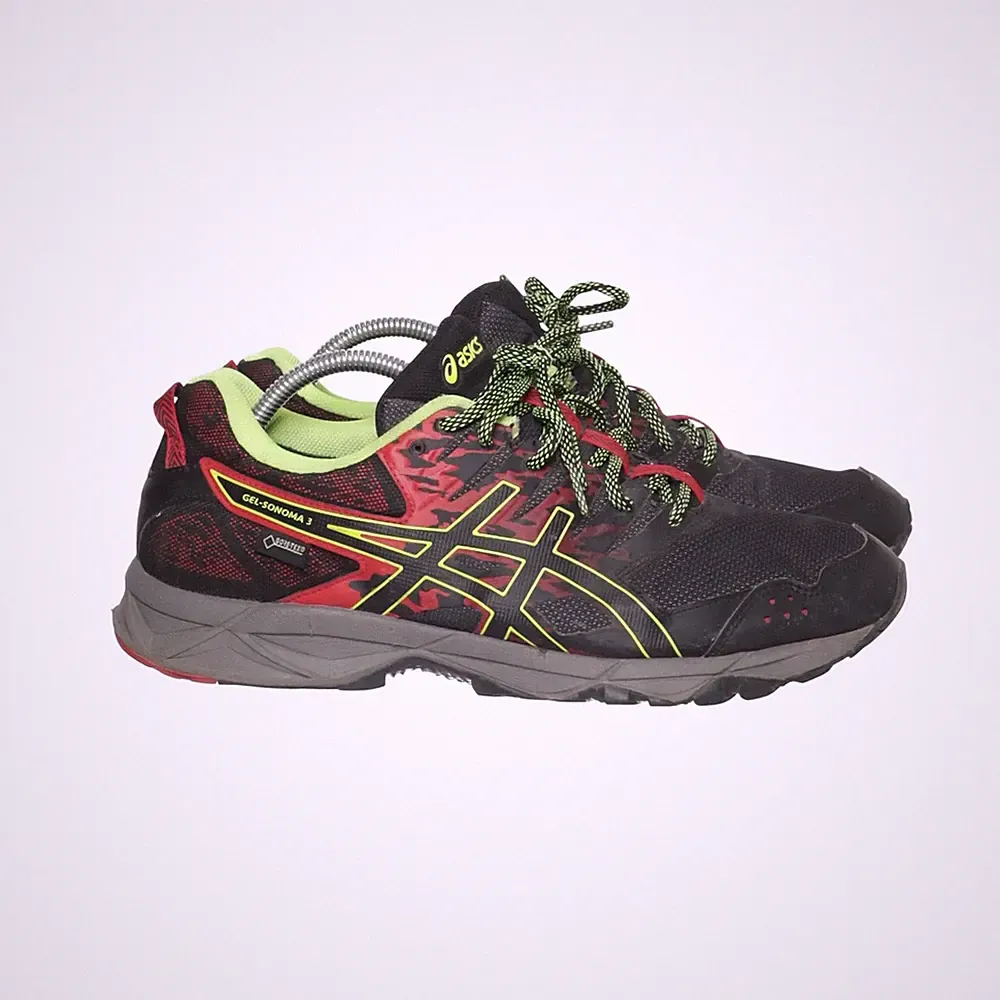 Asics, Laufschuhe, Größe: 44, Lederimitat, Schwarz/Rot/Gelb, Herren #or1