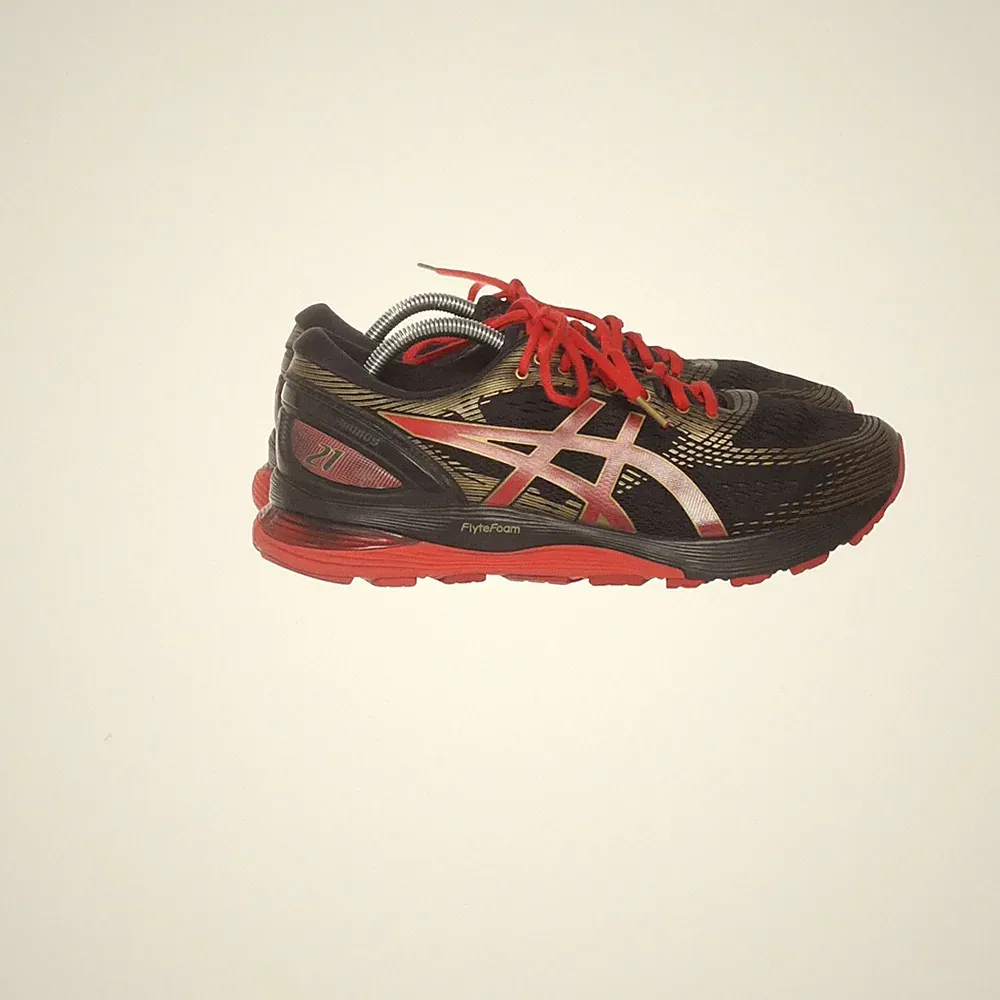 Asics, Laufschuhe, Größe: 44, model: gel-quantum 360, Schwarz/Rot/Gold #qmM