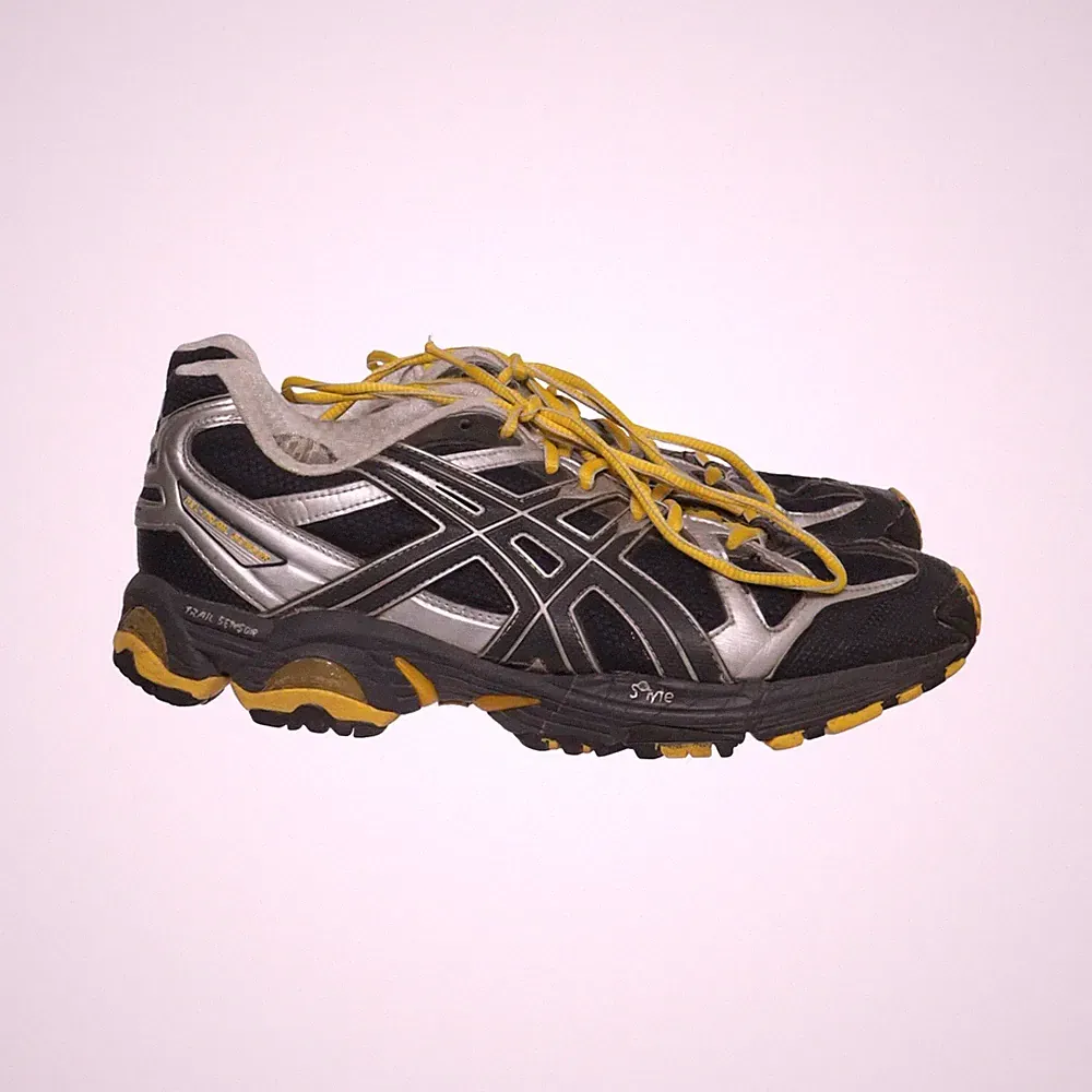 Asics, Laufschuhe, Größe: 44, model: gel-trail lahar, Schwarz/Gelb/Silber #X0G
