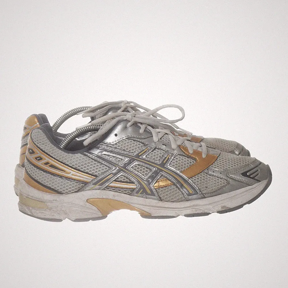Asics, Laufschuhe, Größe: 45, GEL-1130, Grau/Silber/Gold, Herren #CHn