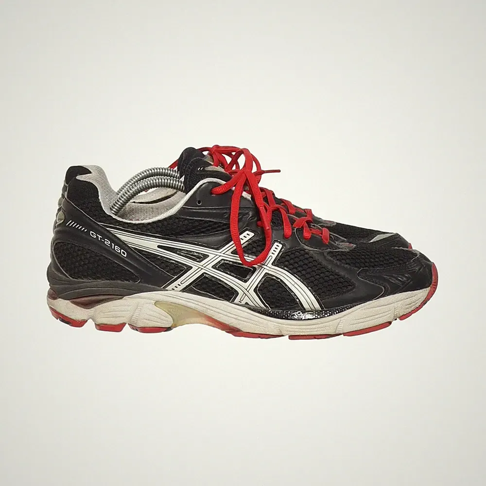 Asics, Laufschuhe, Größe: 45, Lederimitat, Schwarz/Rot/Weiß, Herren #Usq