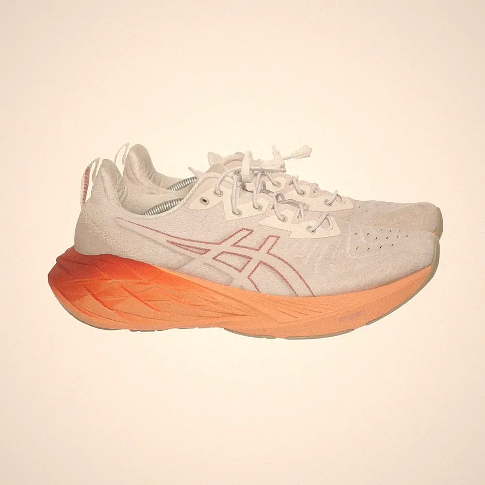Asics, Laufschuhe, Größe: 46, Novablast, Weiß/Orange/Grau, Damen #qJu