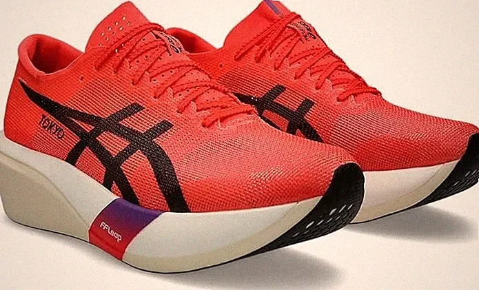 ASICS Laufschuhe METASPEED SKY TOKYO 1013A162.600 Flash Red/Black JAPAN NEU