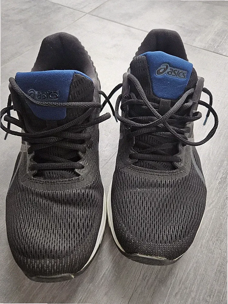 Asics Laufschuhe Schuhe Herren schwarz Gr.46 US 11 1/2