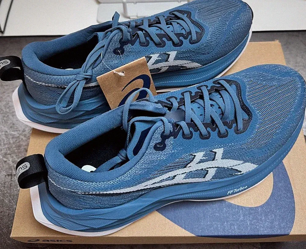 ASICS Laufschuhe SUPERBLAST 2 1013A142.402 Winter Sea Größe 27cm Sport Herren