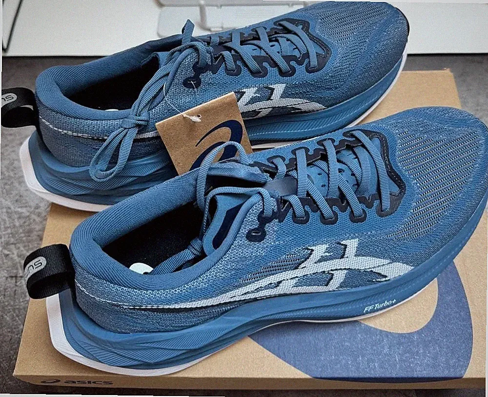 ASICS Laufschuhe SUPERBLAST 2 1013A142.402 Winter Sea Größe 27cm Sport Herren
