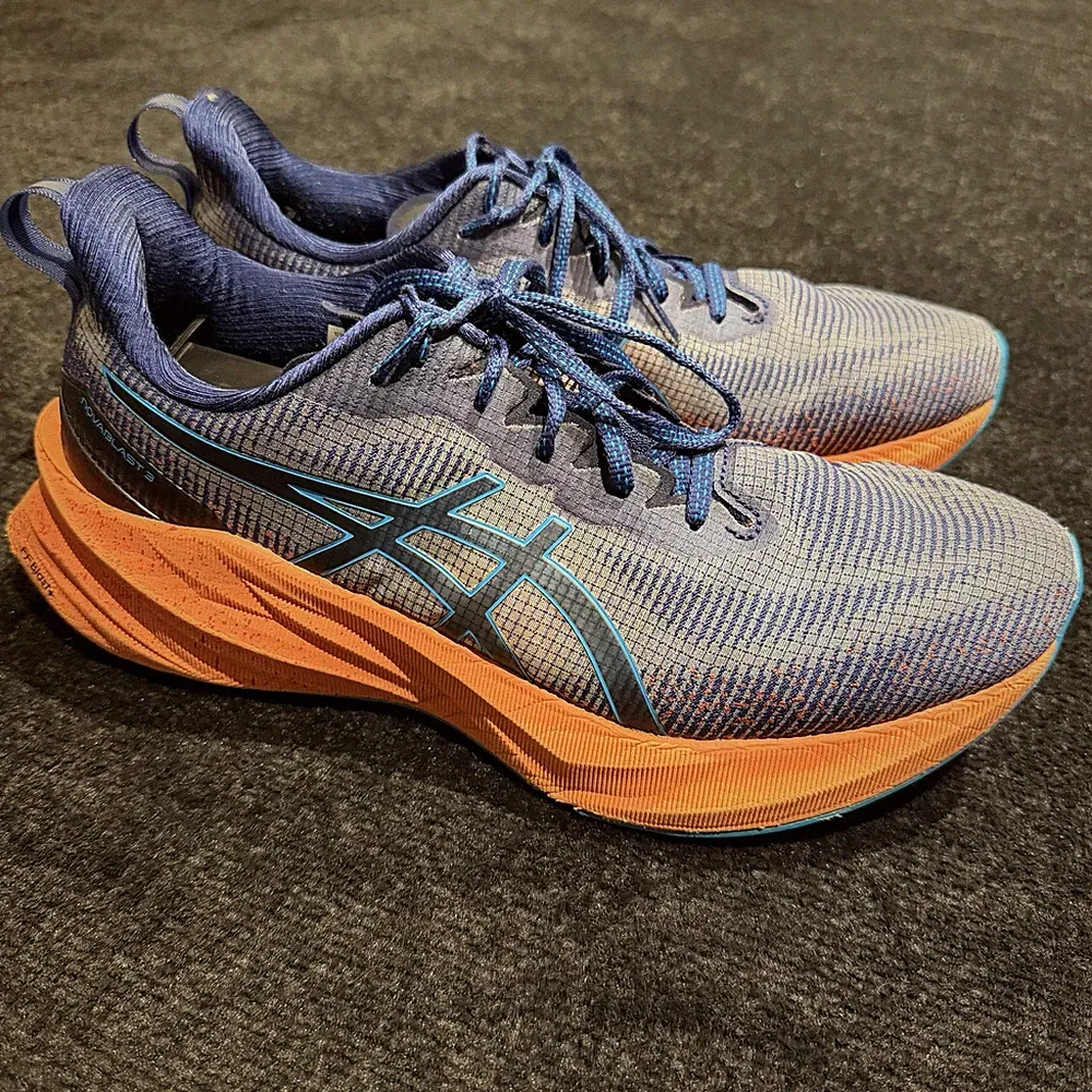 Asics Novablast 3 Men's Sz 11 Running Athletic Shoes Orange Blue Sneakers