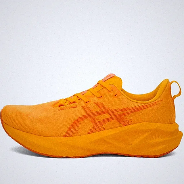 Asics NOVABLAST 5 Sneaker in Orange Schuhe