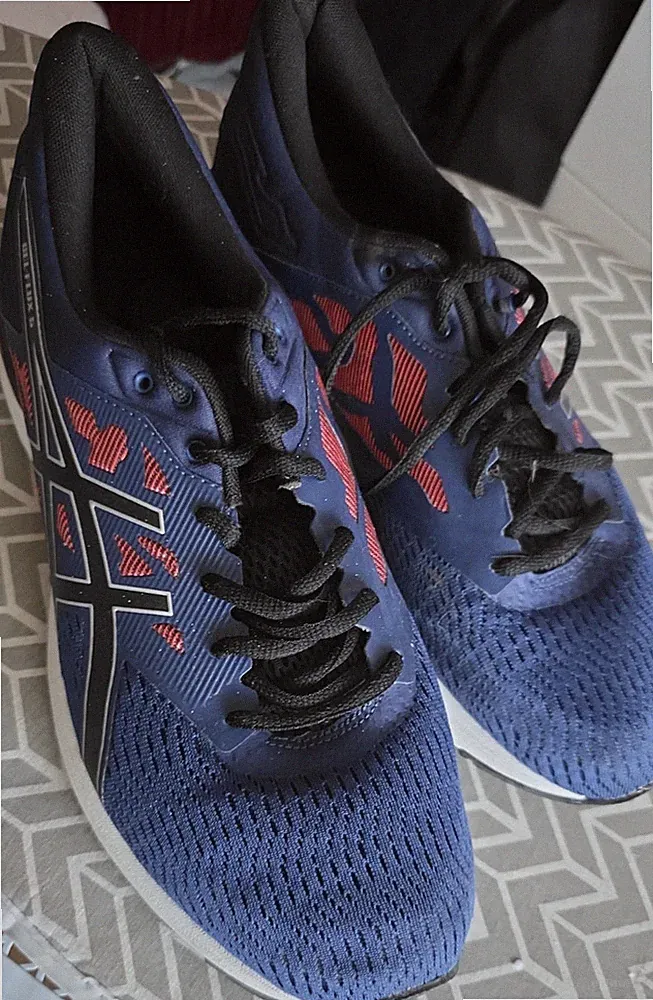 ASICS Patriot 12 Herren Laufschuhe Sneaker EU 46 Blau/Schwarz/Rot Weiß