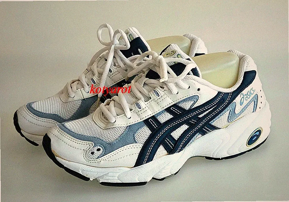 ASICS Sportschuhe Laufschuhe Freizeitschuhe Sneaker Gr. 38 Weiß Grau d. Blau