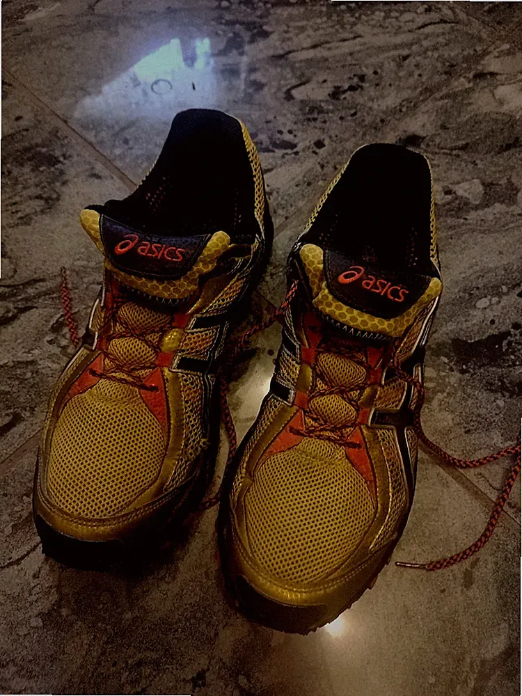 ASICS Trabuco Trailschuhe Größe 45 Laufschuhe Sportschuhe