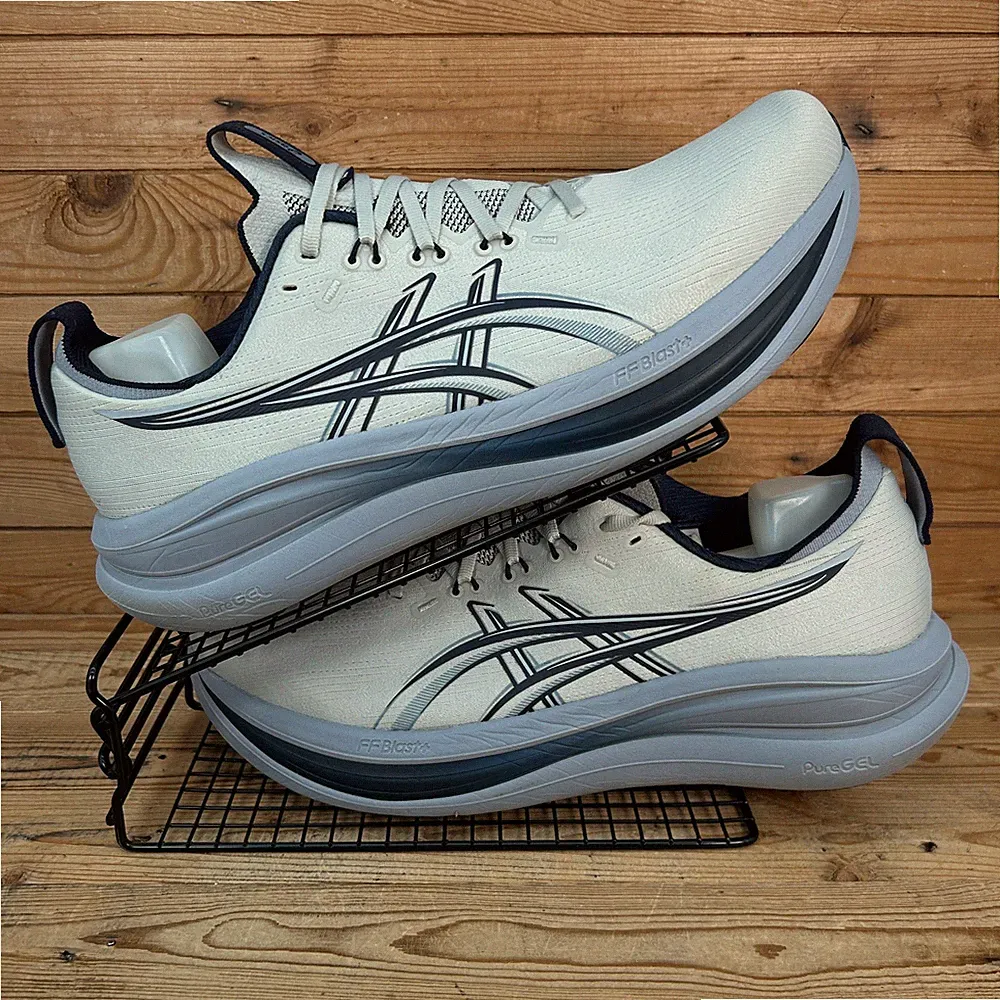 Asics Turnschuhe Herren UK 13 Gel Nimbus 28 weiß Straßenlauf Marathon Polster Schuhe