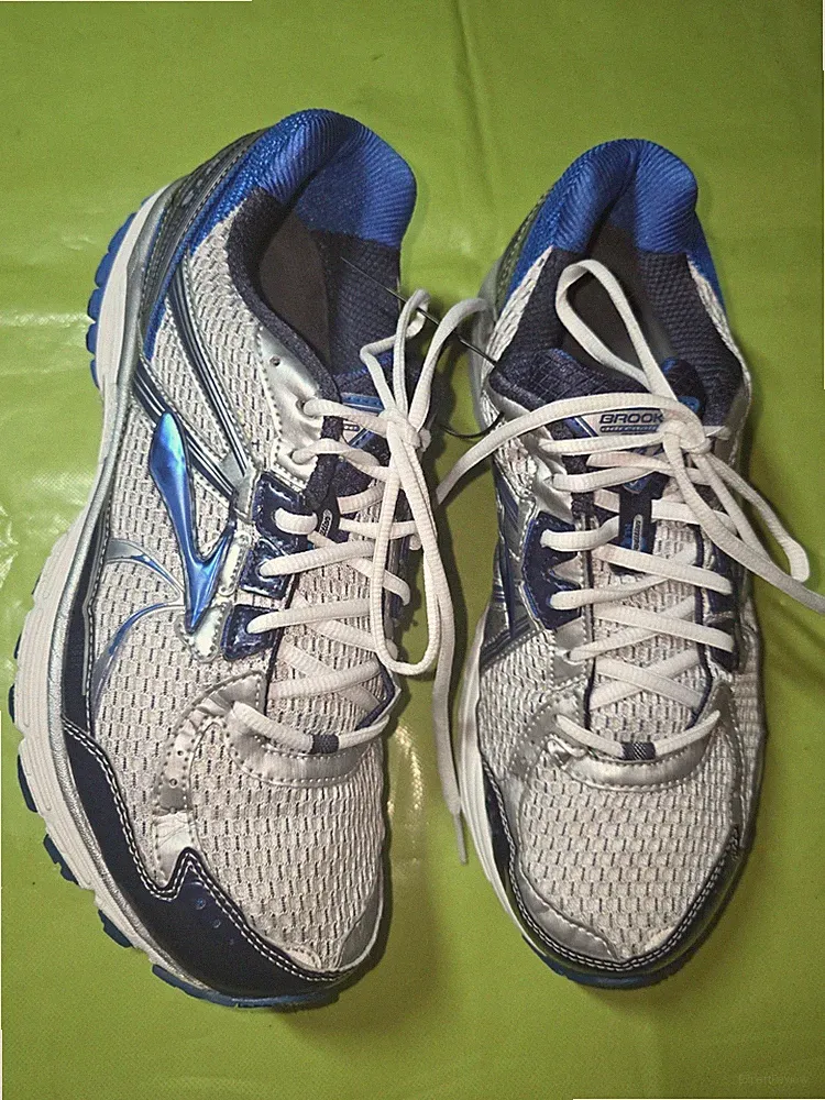 Brooks Adrenalin GTS 13 Sneaker Herren Laufschuhe Blau/Weiß Gr.46 Sportschuhe