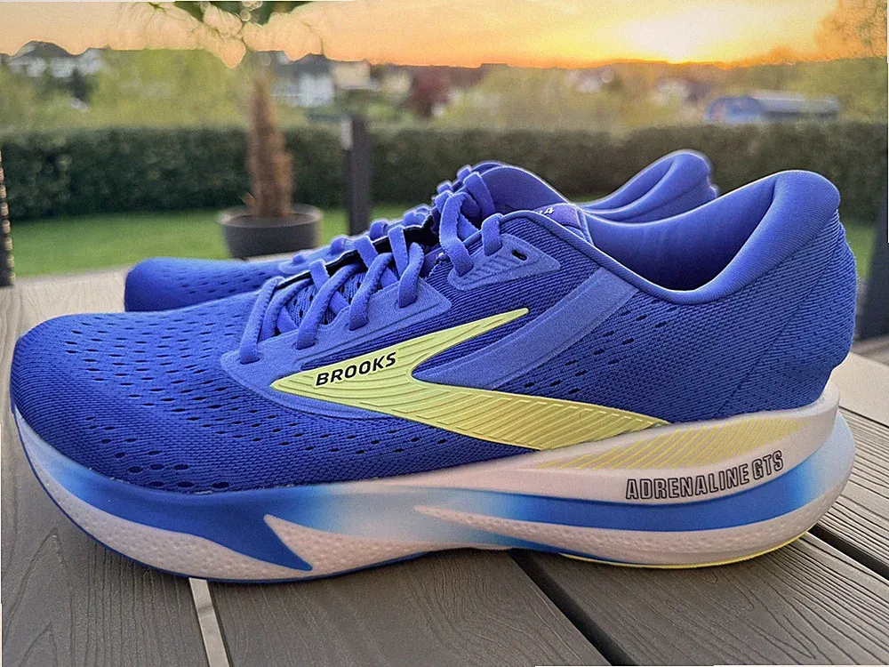 Brooks Adrenaline 24 GTS Neu Gr. 45 Laufschuh Herren
