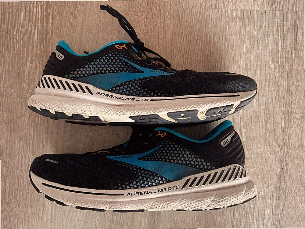 Brooks Adrenaline GTS 22 blau/türkis Herren Laufschuhe Größe 46 US 12 Medium D