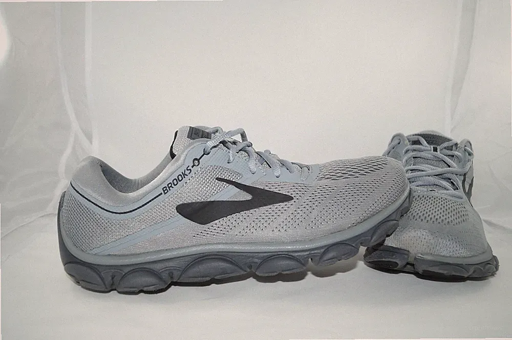 Brooks ANTHEM Grau EU 45,5 US 11,5 Sportschuhe 1102681D040
