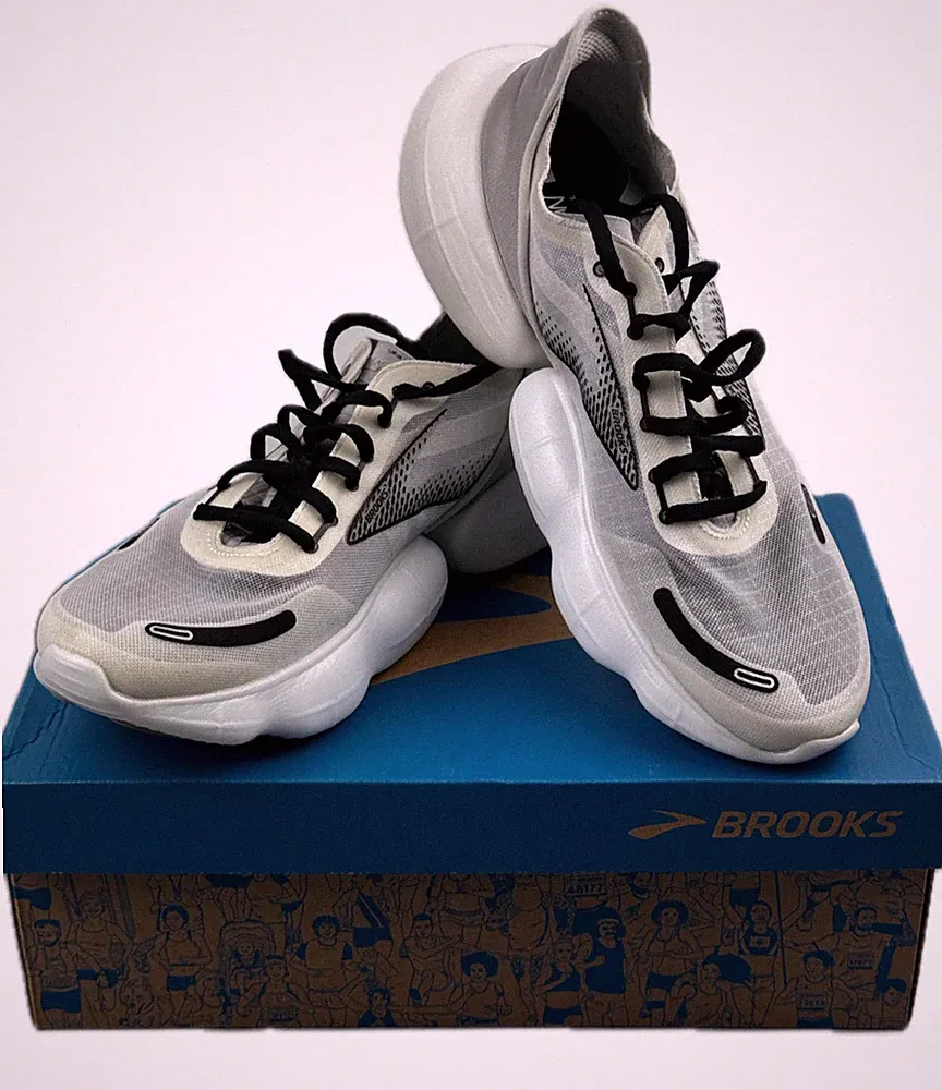 Brooks Aurora-BL Herren Laufschuhe White/Alloy/Black Gr. 45