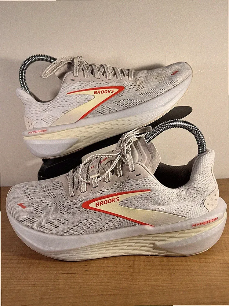 Brooks Damenschuhe Brooks Hyperion 2 Running Sneaker Grau Weiß Rot UK 5,5